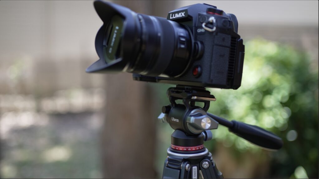 Load Capacity 18kgs (as seen with GH6 (weighs 800 grams)