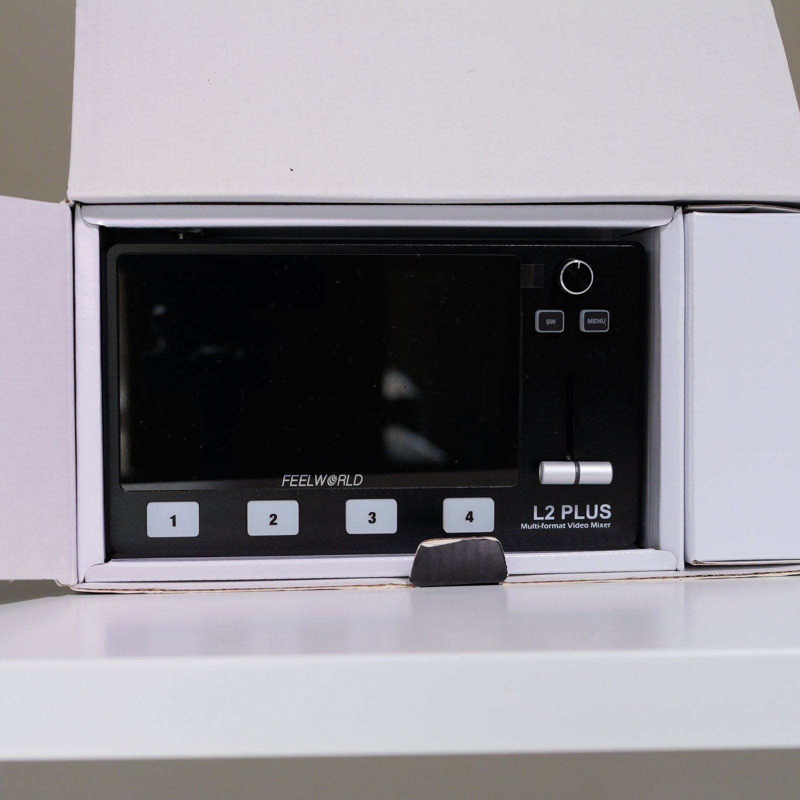 Feelworld L2 Multi Camera Video Switcher - Great for YouTubers! - Image 7