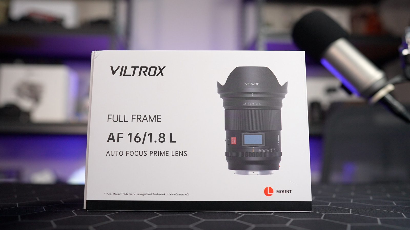 Viltrox 16mm F1.8L Box